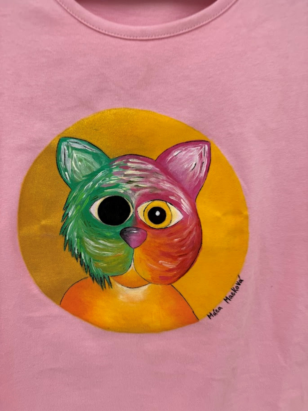 Růžové tričko "Rozpolcený kocour" - ručně malované - vel. M